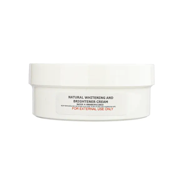 /img/33248-new-me-whitening-cream-application.webp