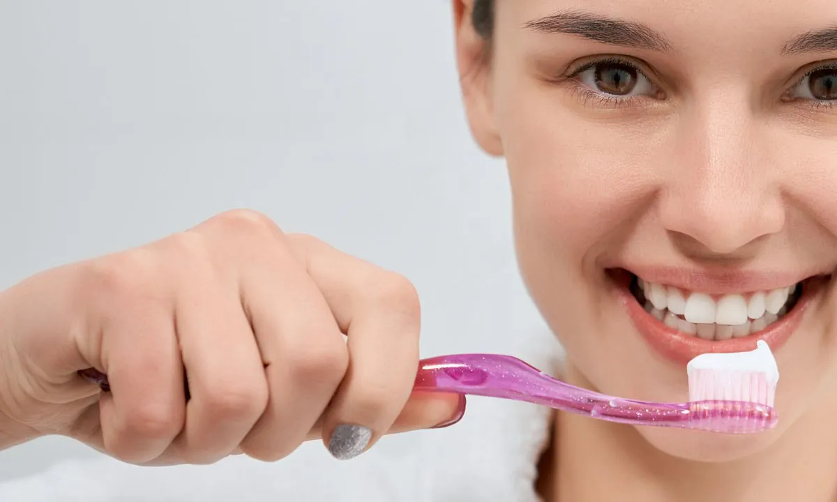 33294 brushing teeth