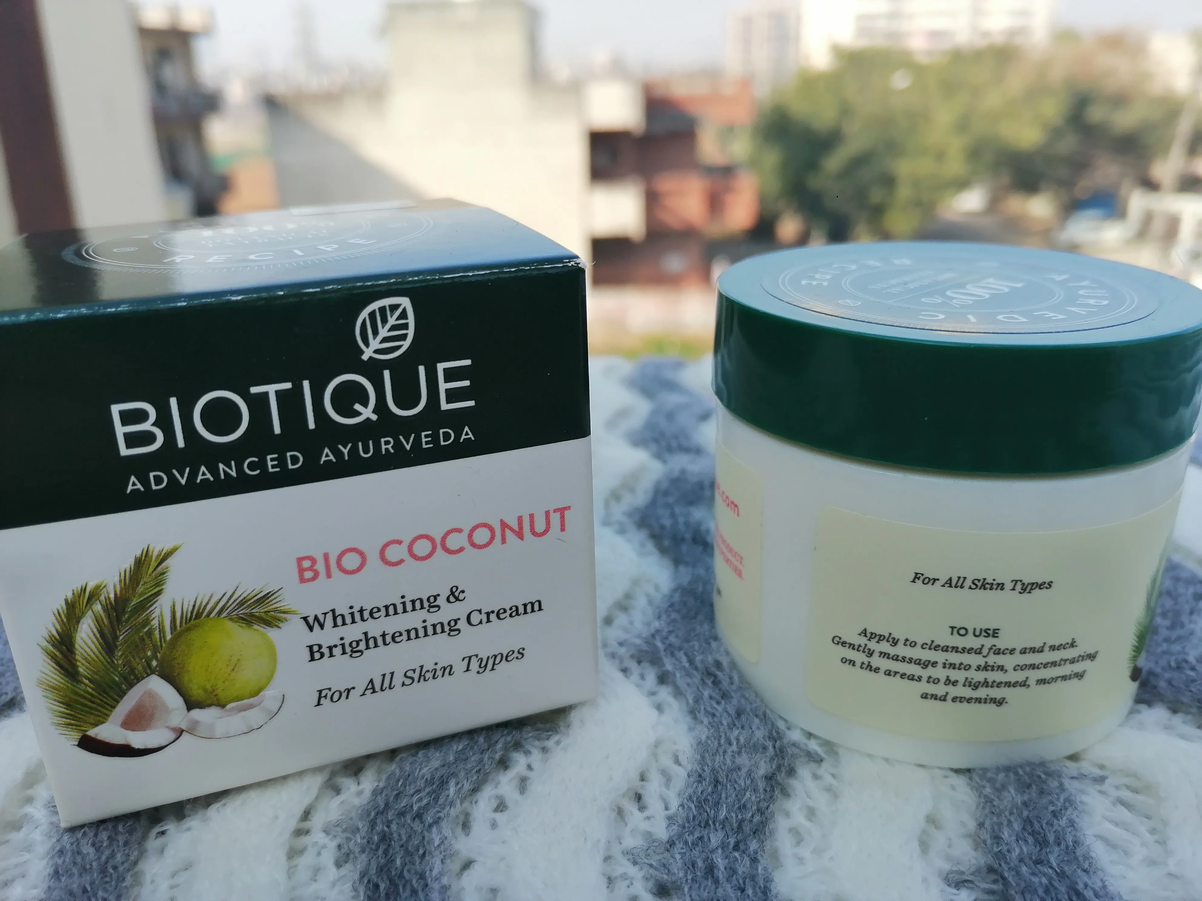 /img/33332-biotique-coconut-cream-product.webp