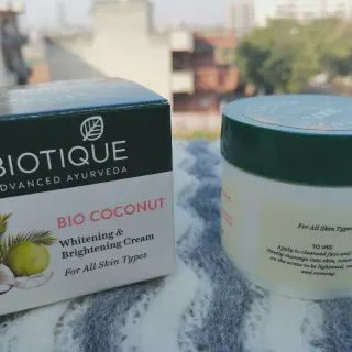 /img/33332-biotique-coconut-cream-product.webp