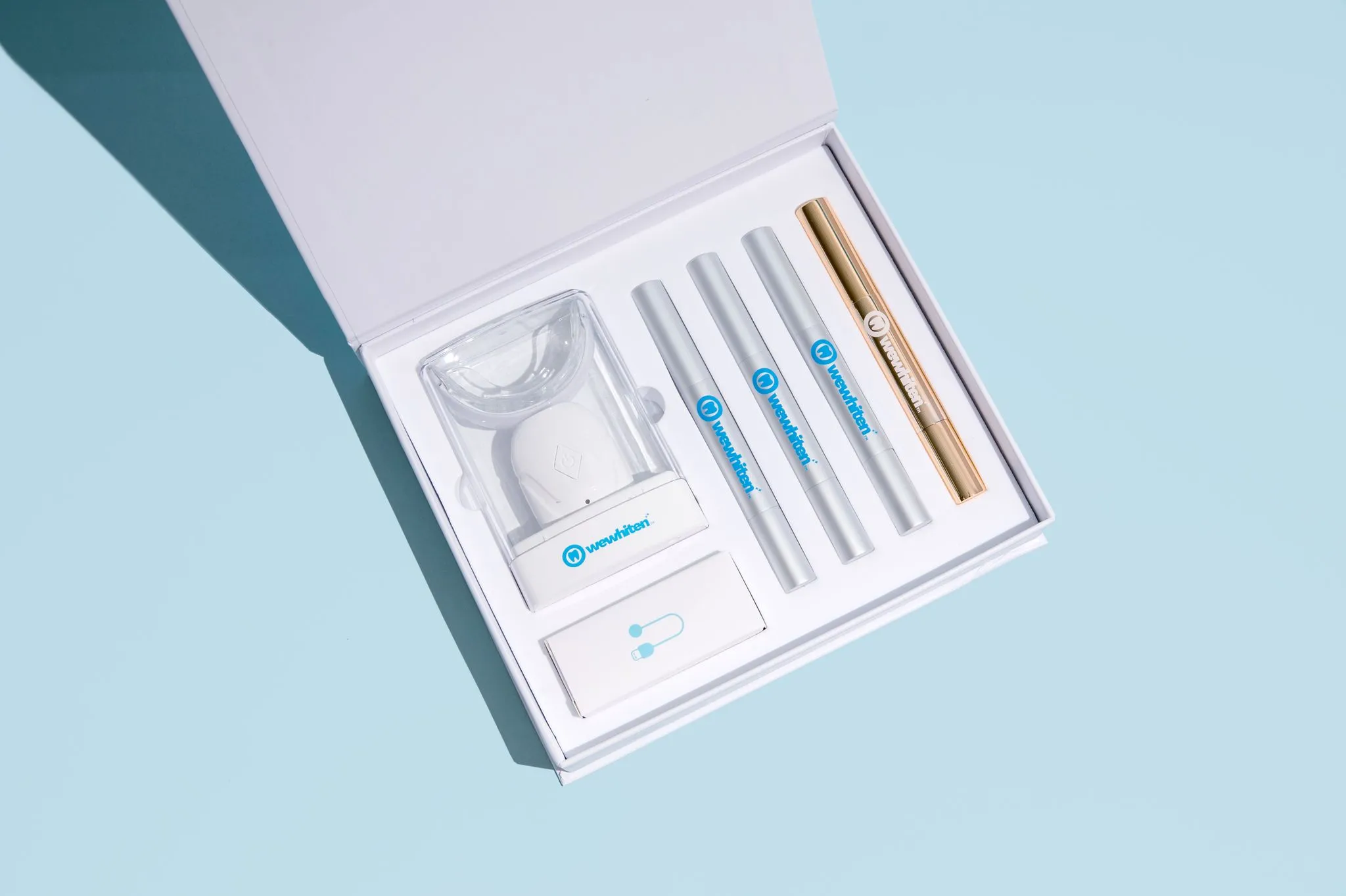 33377 confident smile