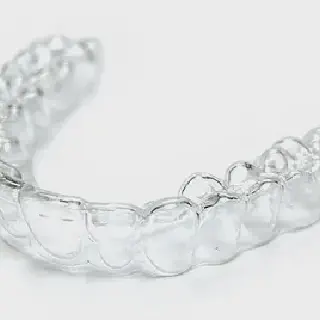 /img/33382-pearline-whitening-trays-uk-maintenance.webp