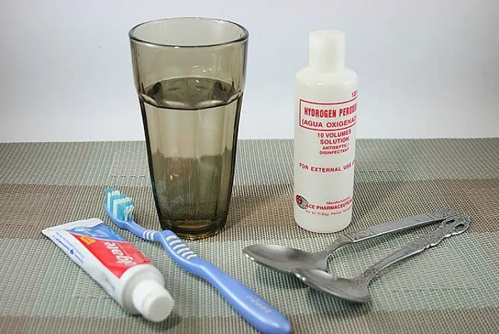 33407 coconut oil teeth whitening