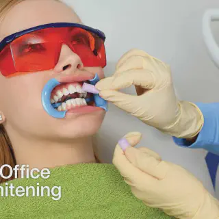 /img/33572-dental-checkup.webp